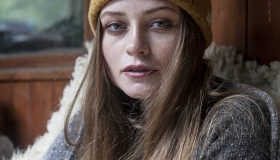 Liadain Aiken at the Dublin Flea Christmas Market 2017 Merino wool beanie and Merino wool raglan jumper. Photo Jeannie O'Brien