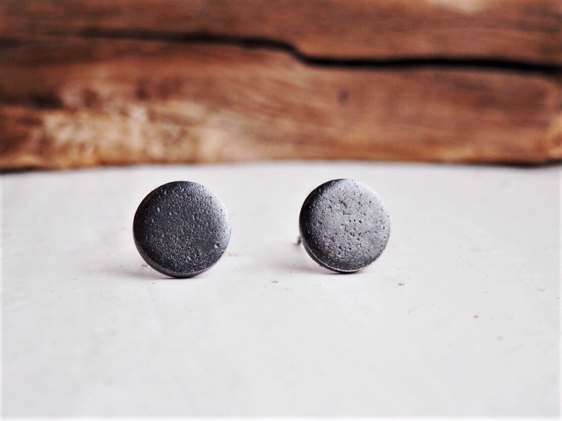 Black Frosty Studs