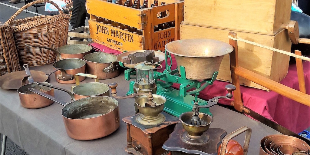 New But Old Collectibles stall at the Dublin Flea Christmas Market