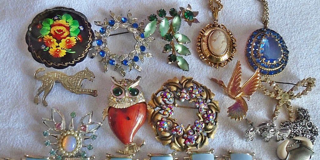 Magpie's Nest vintage stall at the Dublin Flea Christmas Market